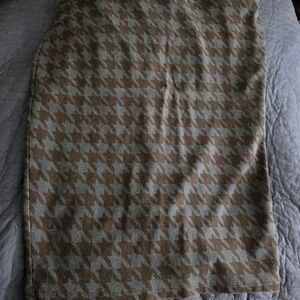 Torrid Black and Blue Houndstooth Pencil Skirt